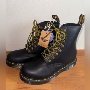 BRAND NEW Dr. Martens Women's 1460 Pascal Mid Calf Boot